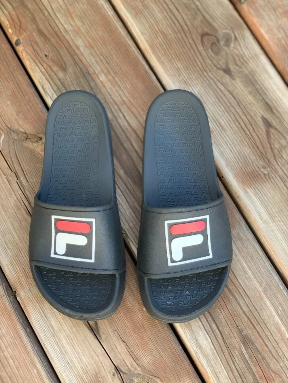 Fila Slide Sandals Unisex Mens 9 Womens 10 Black Beach Casual Active Slip Ons